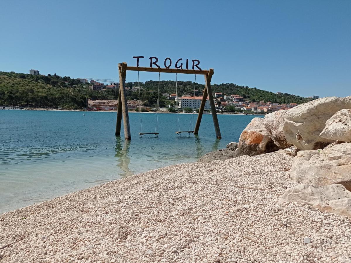 Apartmani Barisic Trogir Ngoại thất bức ảnh