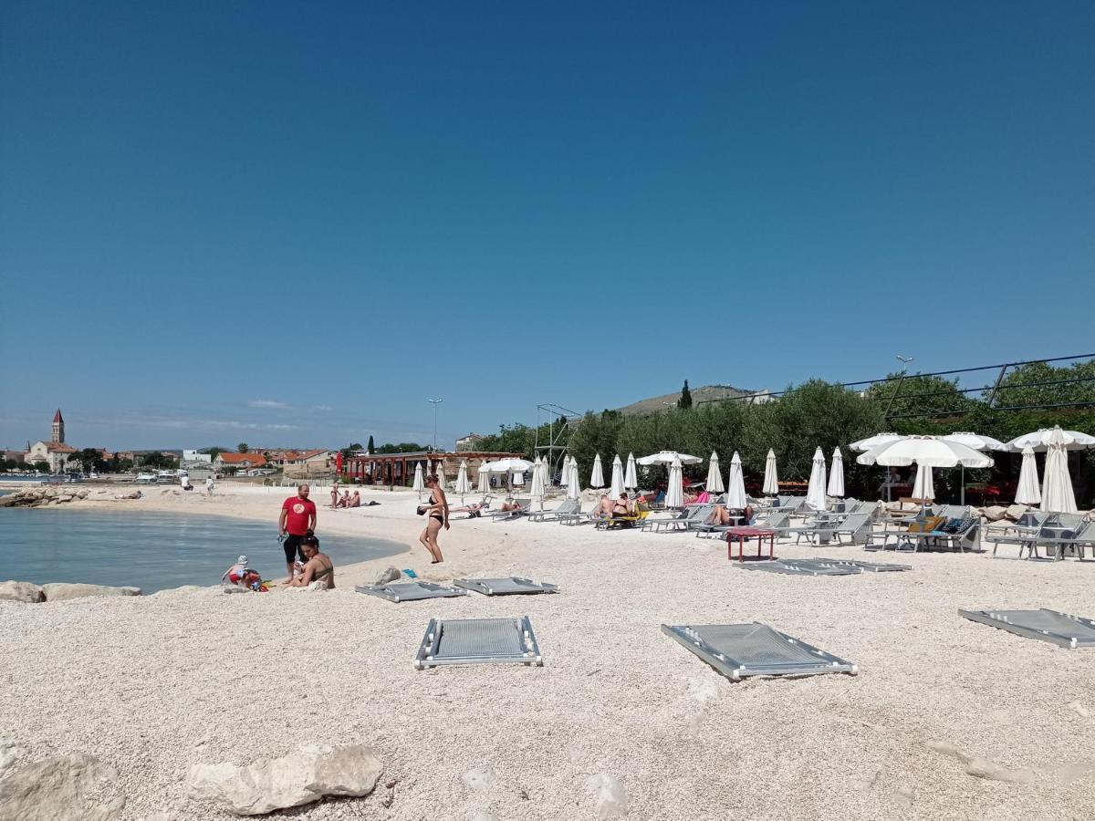 Apartmani Barisic Trogir Ngoại thất bức ảnh