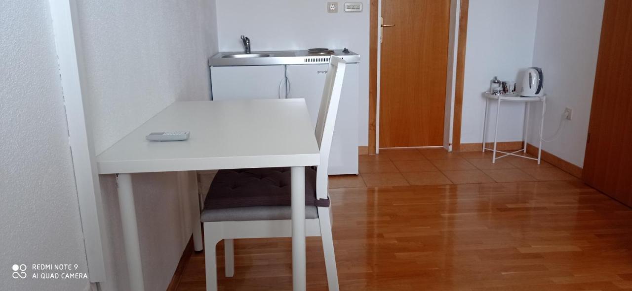 Apartmani Barisic Trogir Ngoại thất bức ảnh