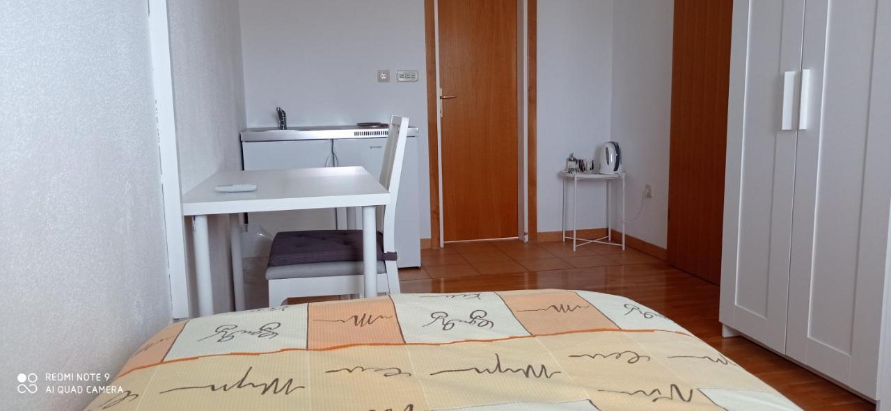 Apartmani Barisic Trogir Ngoại thất bức ảnh